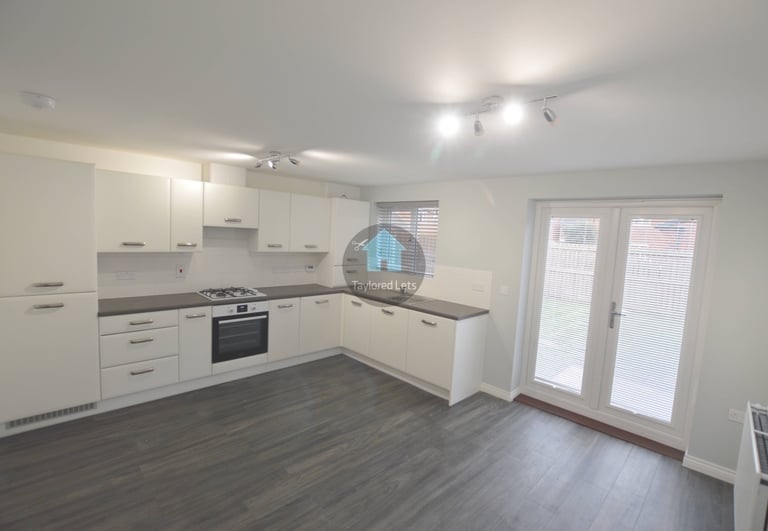 FABULOUS 4 BEDROOM TOWNHOUSE IN BLYTH AVAILABLE 31/10/25 - £1,125pcm 