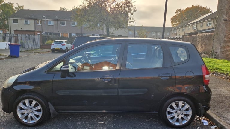 Honda, JAZZ, Hatchback, 2005, Semi-Auto, 1339 (cc), 5 doors