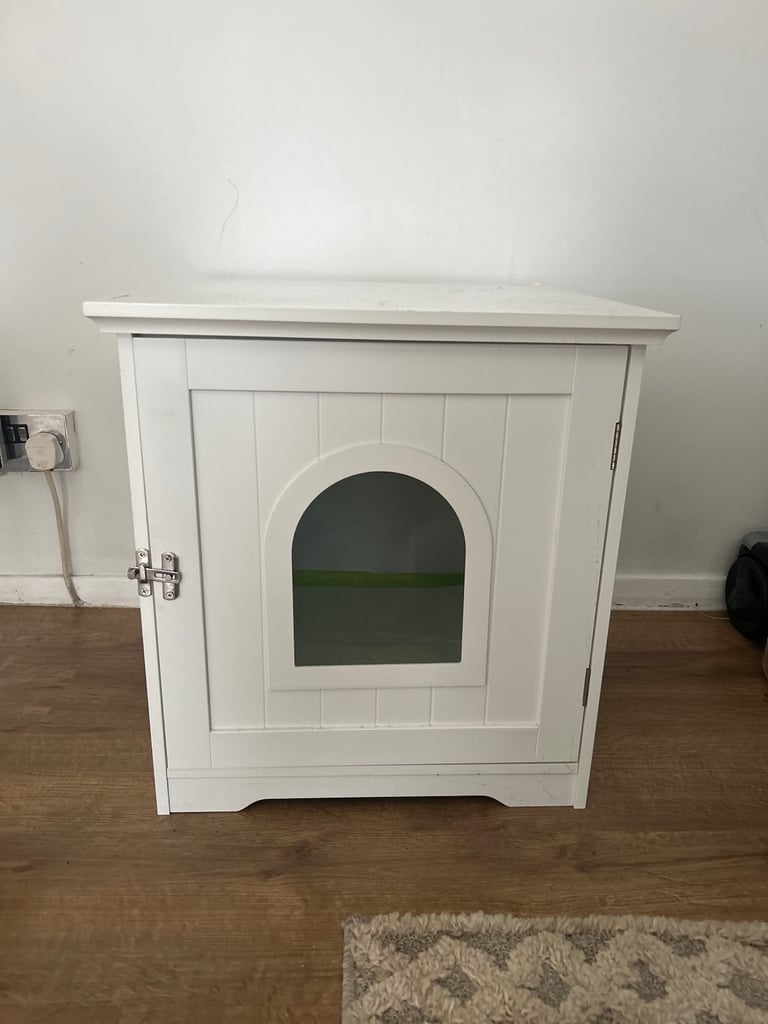 Wooden cat litter box 