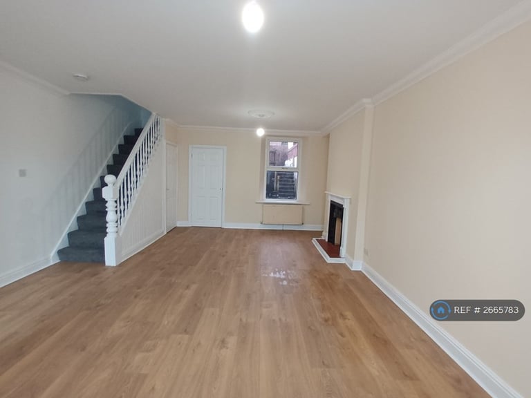 3 bedroom house in Gladstone Street, Aberdare, CF44 (3 bed) (#2665783)