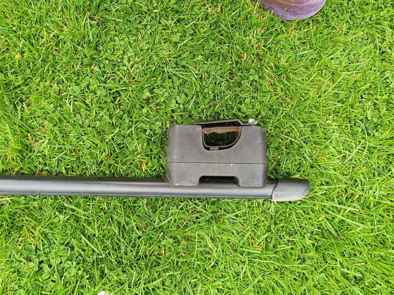 Dacia Sandero Stepway steel cross roof bars to fit raised rails