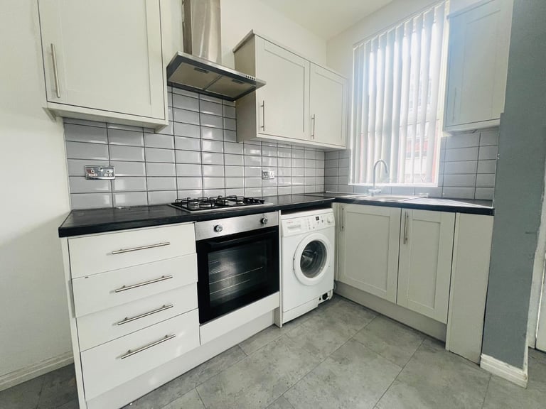 2 Bed House LS8 5** AVAILABLE NOW 