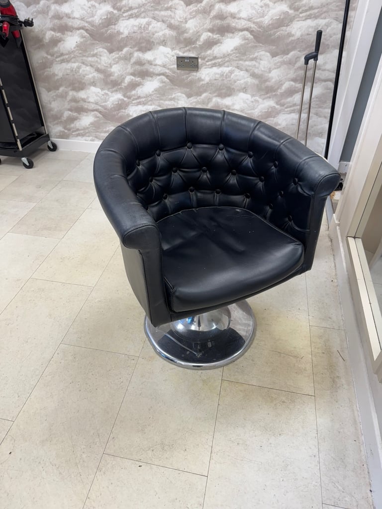 image for Hairdressing chair 