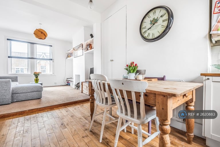 2 bedroom flat in Surrey Road, London, SE15 (2 bed) (#2620883)