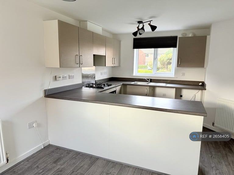 3 bedroom house in Rowantree Gardens, Redcar, TS10 (3 bed) (#2658405)