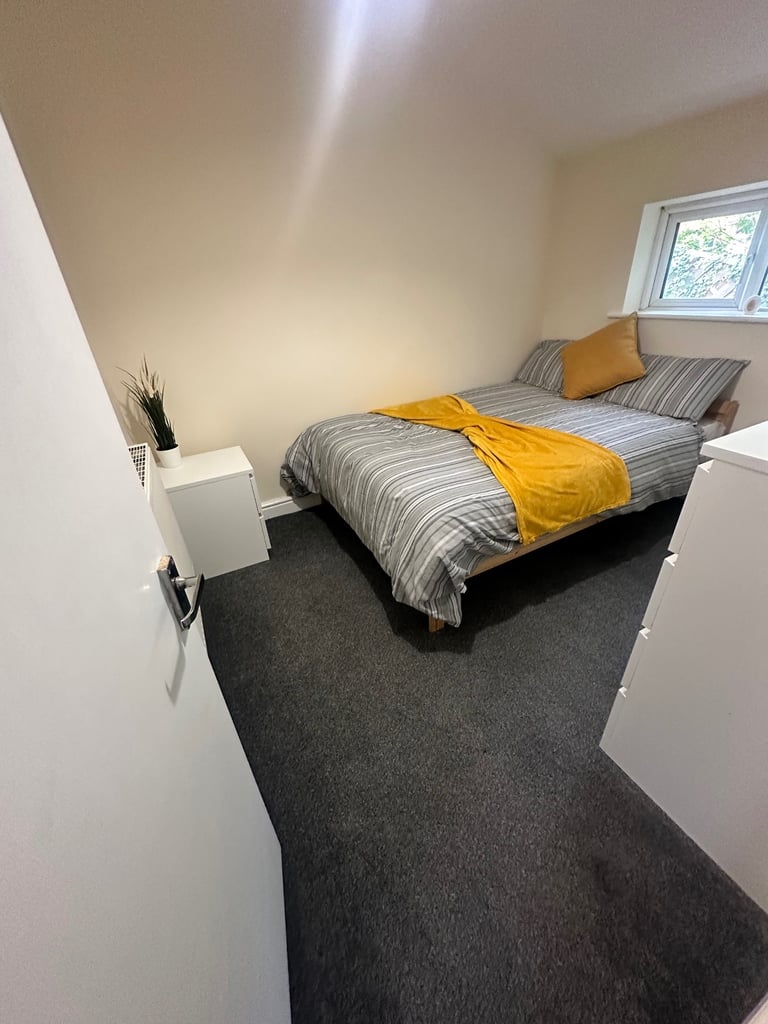 Double room to rent in Worksop - S80