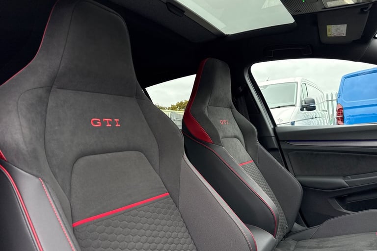 2025 Volkswagen Golf 2.0 TSI 300 GTI Clubsport 5dr DSGÃ¢Â­ÂBlack Pack, DCC, Sunroof, 'Akra Hatch...