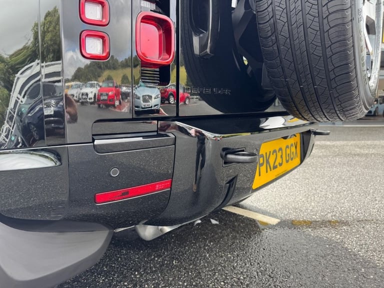 2023 23 LAND ROVER DEFENDER 3.0 D250 MHEV X-DYNAMIC SE Diesel Santorini Black