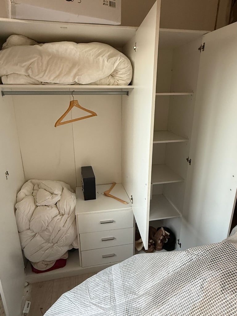 Wardrobe, white color, with drawers and mirror in Westminster