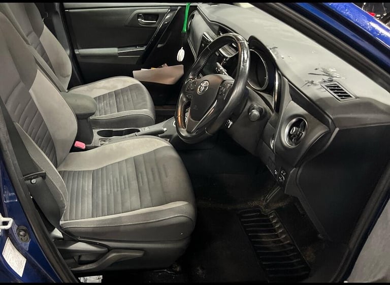 2016 Toyota Auris 1.8 VVT-h Design Touring Sports CVT Euro 6 (s/s) 5dr ESTATE Petrol/Electric Hyb...