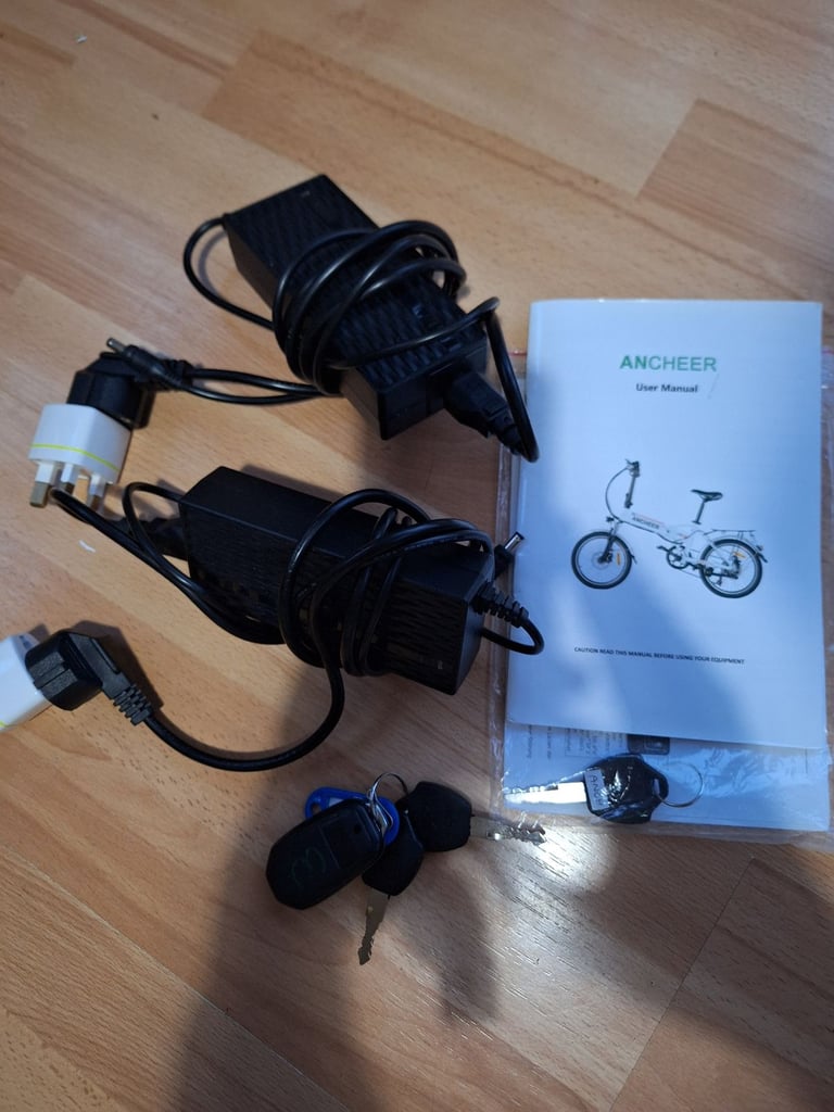 Folding E Bikes with 20" wheels, very good condition, ready to go