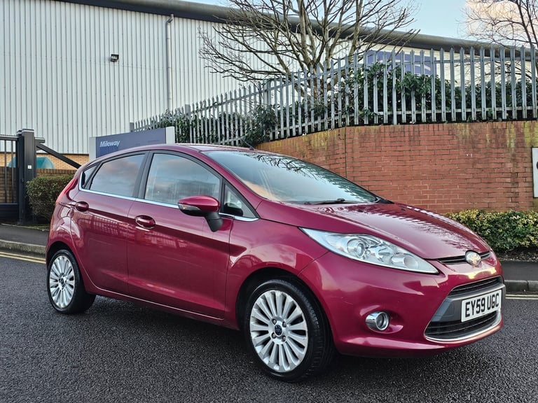 2009 Ford Fiesta 1.6 Titanium 5dr HATCHBACK Petrol Manual - Image 2