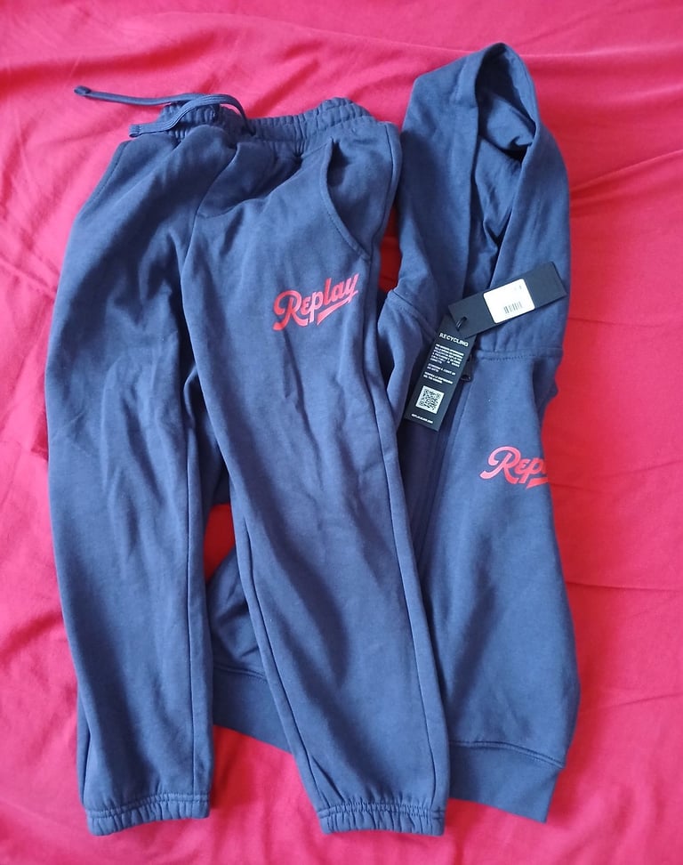 image for New GENUINE REPLAY Boys Tracksuit Size 6A 118 -120cm
