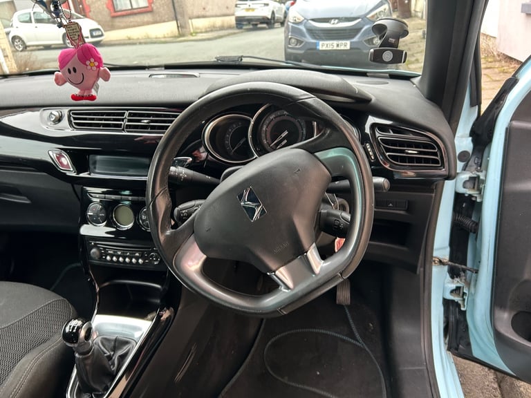 Citroen, DS3, Hatchback, 2010, Manual, 1598 (cc), 3 doors