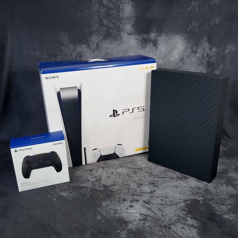 SONY PlayStation 5 - Disc Edition (CFI-1016A) 2 Controllers + Dbrand Darkplates + Damascus Holo Red