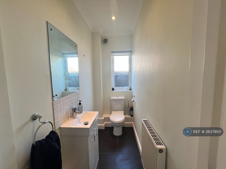 4 bedroom house in Friern Close, Cheshunt, Waltham Cross, EN7 (4 bed) (#2637950)