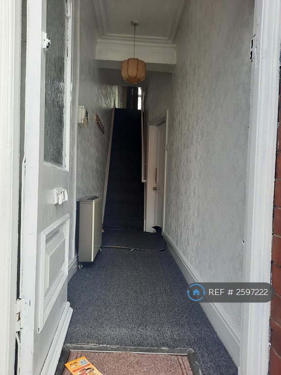 3 bedroom house in Old Hall Drive, Manchester, M18 (3 bed) (#2597222)