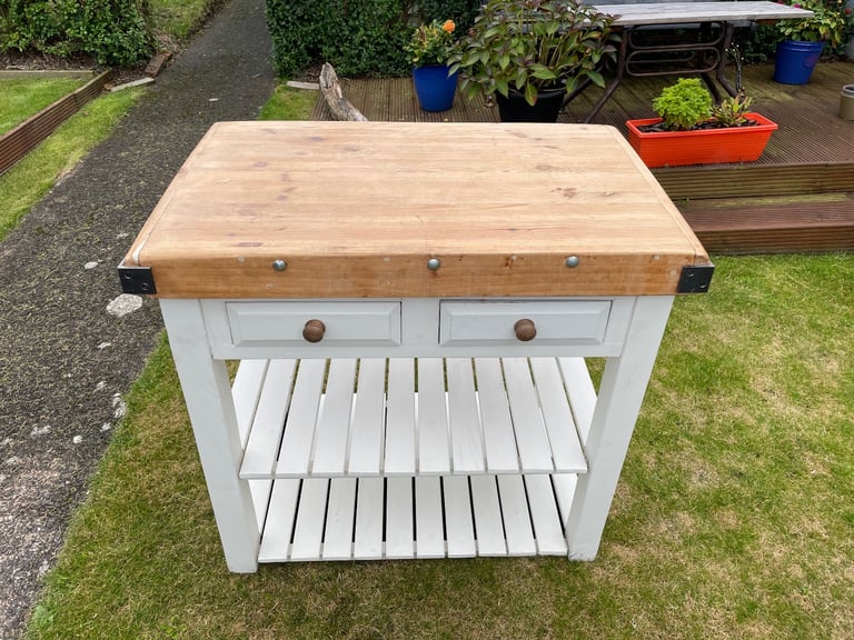 Beautiful Kitchen Butchers Block / Kitchen Island