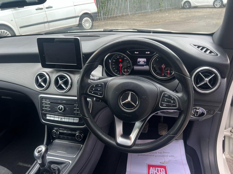 MERCEDES-BENZ CLA 2.1 CLA200d Sport 2017