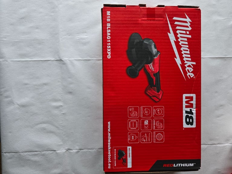 MILWAUKEE M-18 7piece kit with 2x 5.0Ah Batteries
