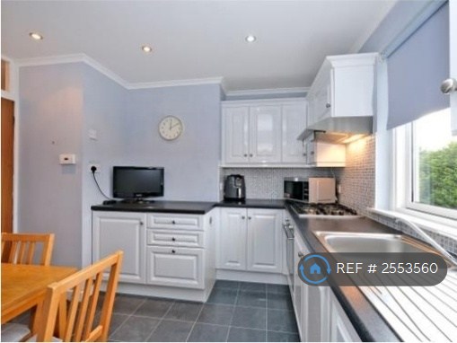 2 bedroom flat in Cairnvale Terrace, Aberdeen, AB12 (2 bed) (#2553560)