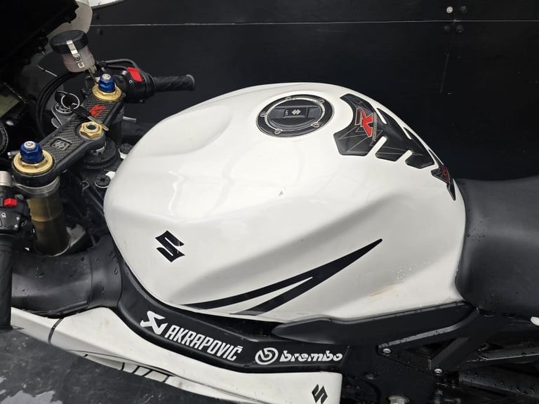 SUZUKI GSXR 600 K4 PROJECT BIKE HPI CLEAR