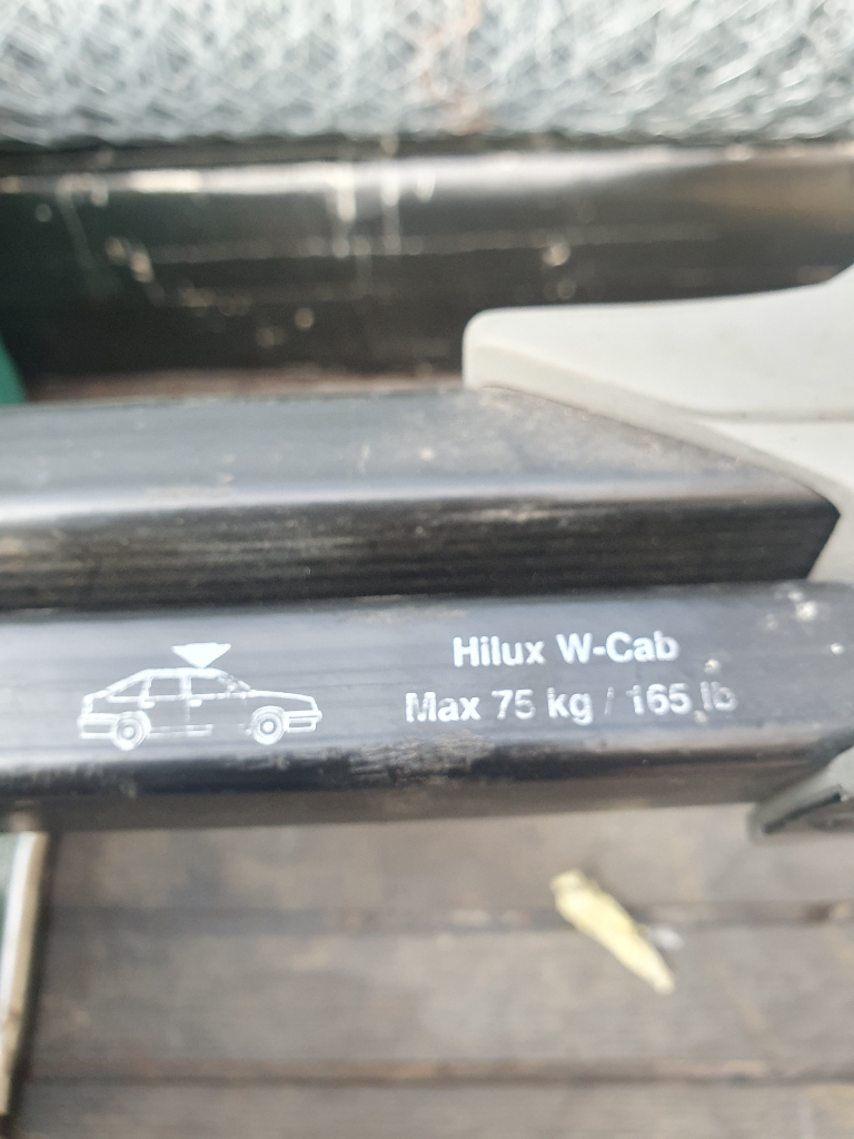 GENUINE TOYOTA ROOF BARS