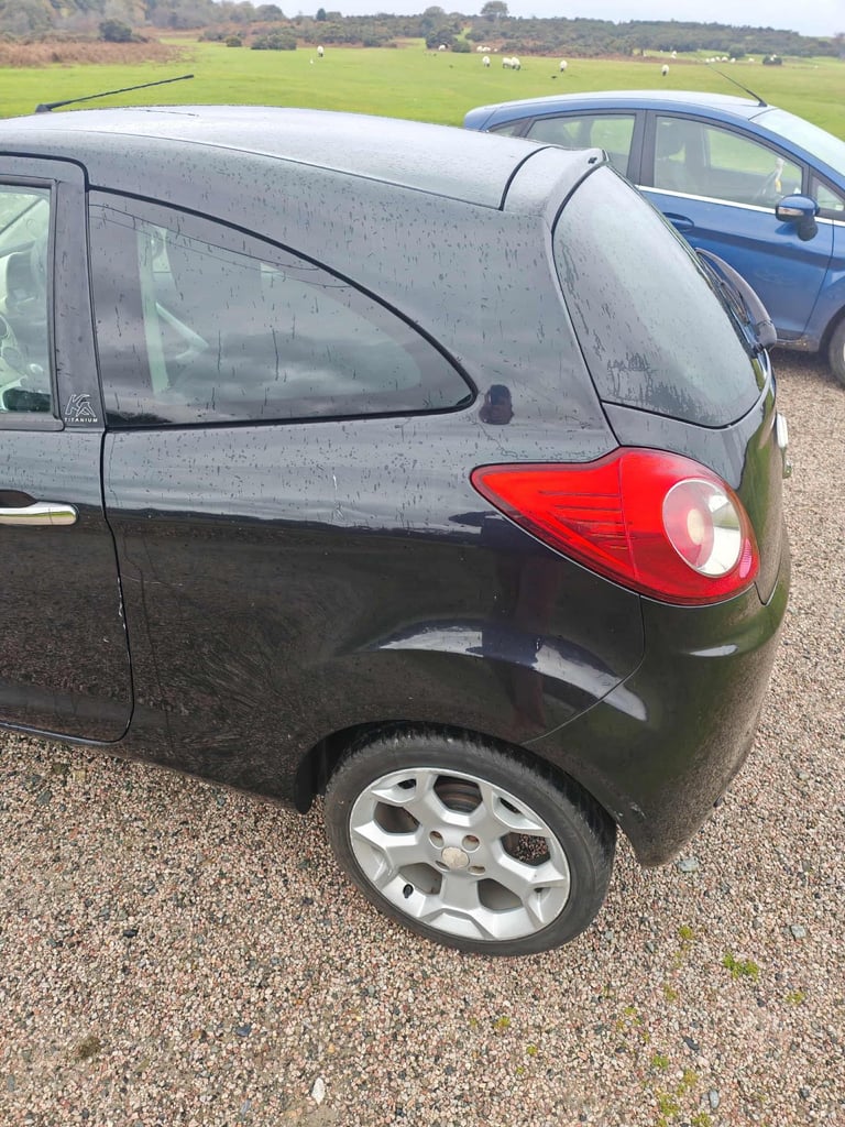 Ford, KA, Hatchback, 2010, Manual, 1242 (cc), 3 doors