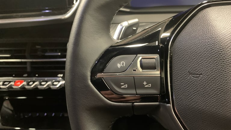 2024 Peugeot 2008 1.2 PureTech Allure SUV 5dr Petrol EAT Euro 6 (s/s) (130 ps) SUV Petrol Automatic