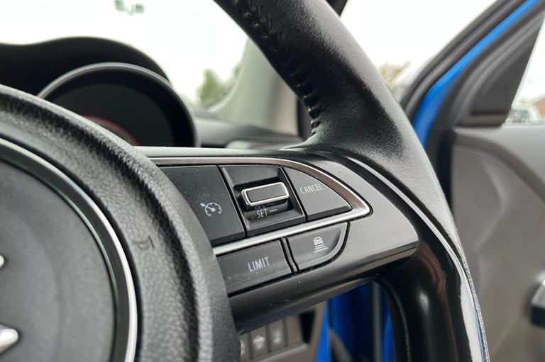 2020 Suzuki Swift 1.2 Dualjet 83 12V Hybrid SZ5 5dr- Parking Camera Manual Hatchback Petrol Manual