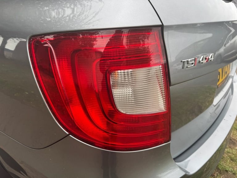 2013 Skoda Superb 1.8 TSI Elegance Estate 5dr Petrol Manual 4WD Euro 5 (160 ps) Estate Petrol Manual