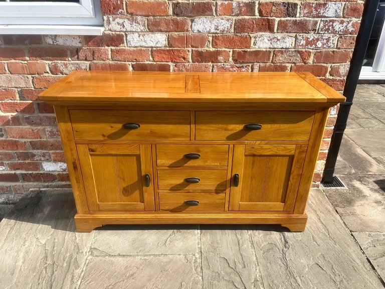 Large Rustic Solid Oak Sideboard - Excellent Condition 