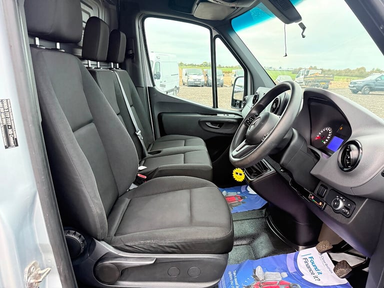 2020 Mercedes-Benz Sprinter 3.5t H2 Progressive Van PANEL VAN DIESEL Manual