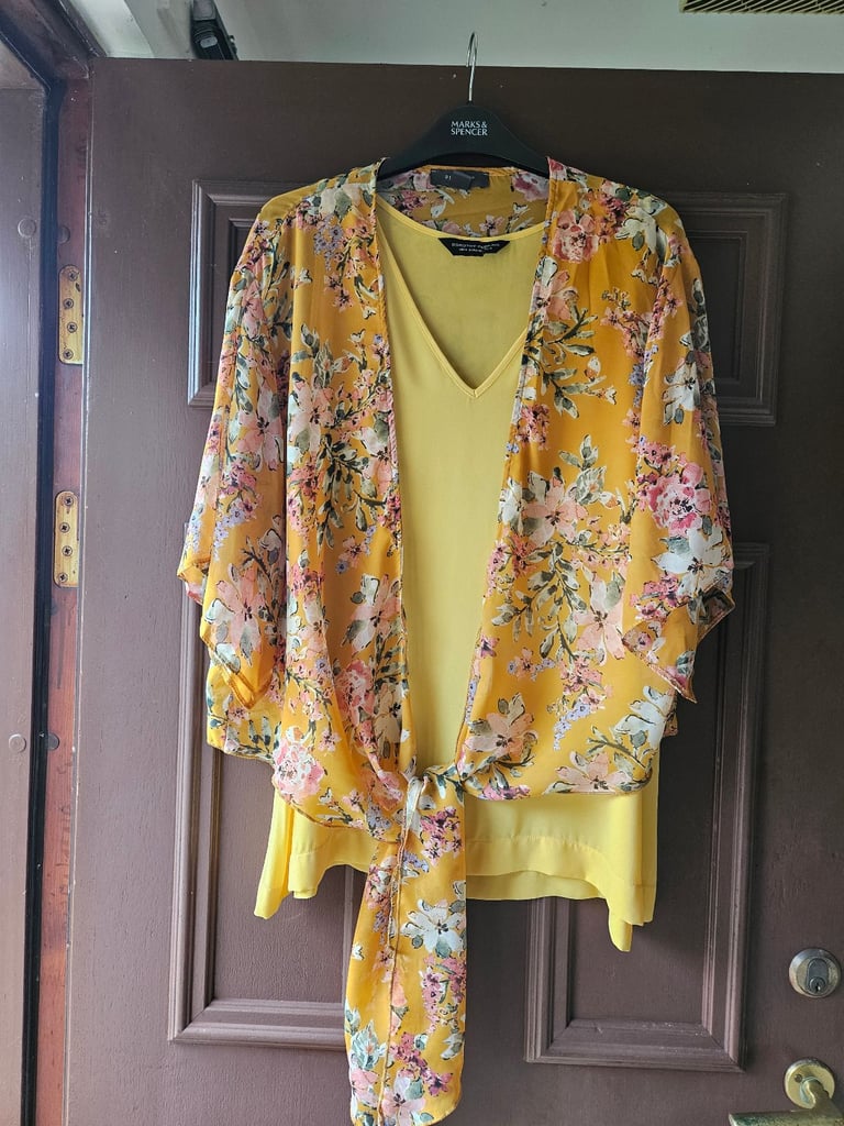 Bundle of 5 ladies tops / blouses, size 16/14 £5