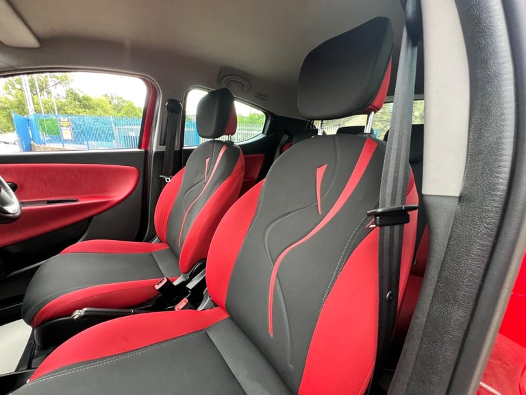 2012 Chrysler Ypsilon 1.2 Black and Red 5dr HATCHBACK PETROL Manual