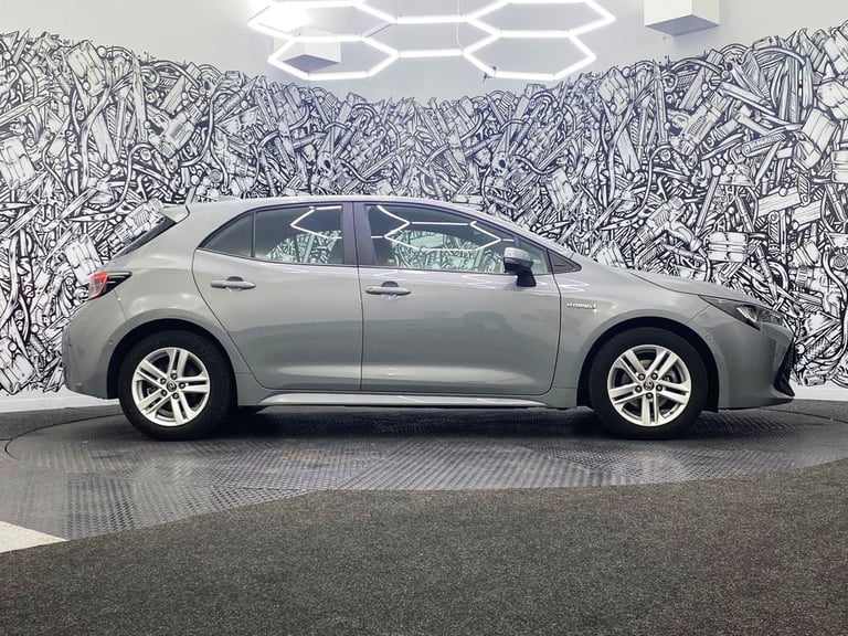 2020 Toyota Corolla 1.8 VVT-h Icon Tech Hatchback 5dr Petrol Hybrid CVT Euro 6 (s/s) (122 ps) Hat...