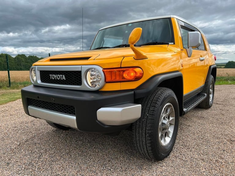 TOYOTA FJ CRUISER 4.0 V6 RHD FJ40 * MODERN DAY LAND CRUISER * £283 YEAR ...