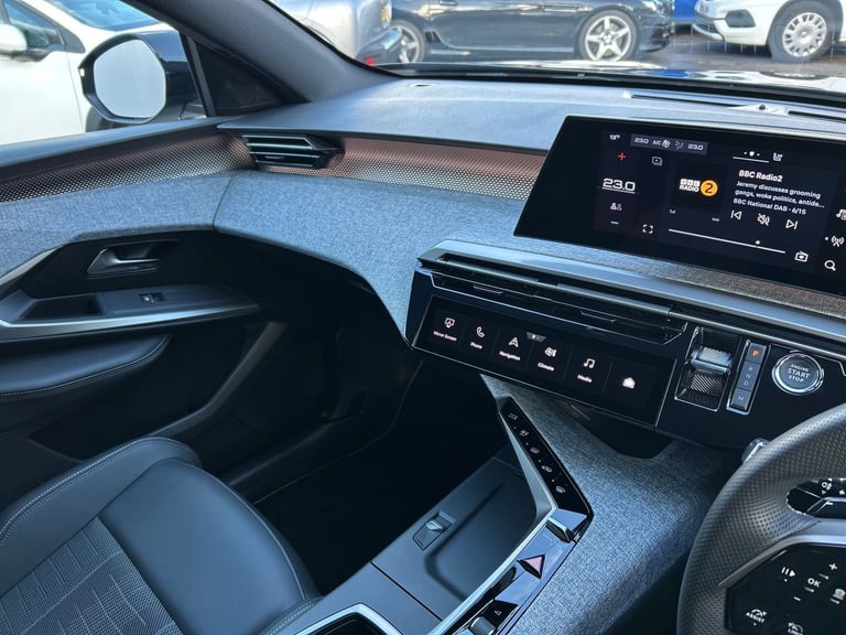 2025 Peugeot 5008 1.2 Hybrid 136 GT 5dr e-DSC6 HATCHBACK PETROL Automatic