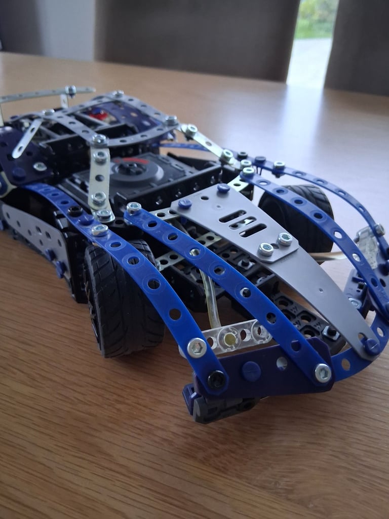 Meccano racing car kit 