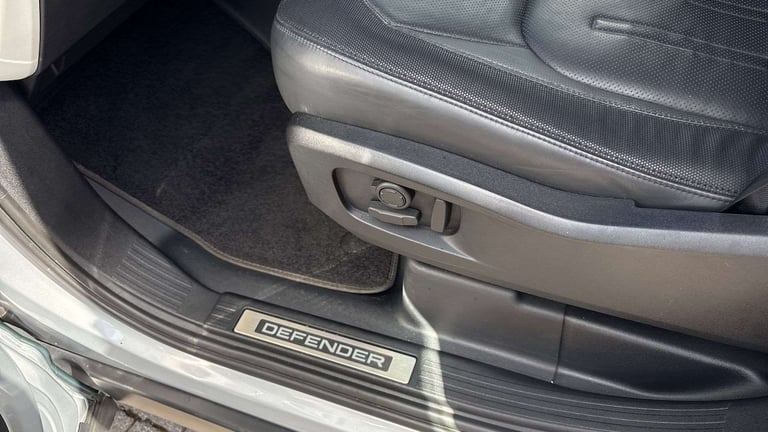 2021 Land Rover Defender 3.0 D300 X-Dynamic HSE 110 5dr Auto [7 Seat] ESTATE DIESEL Automatic