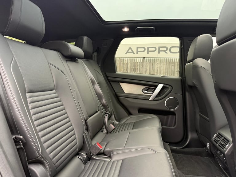 2025 Land Rover Discovery Sport 2.0 D200 Dynamic SE 5dr Auto [7 Seat] ESTATE DIESEL Automatic