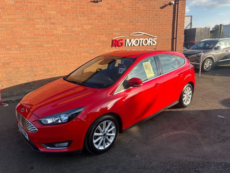  Ford Focus 1.0 EcoBoost Titanium Red 5dr hatch Petrol