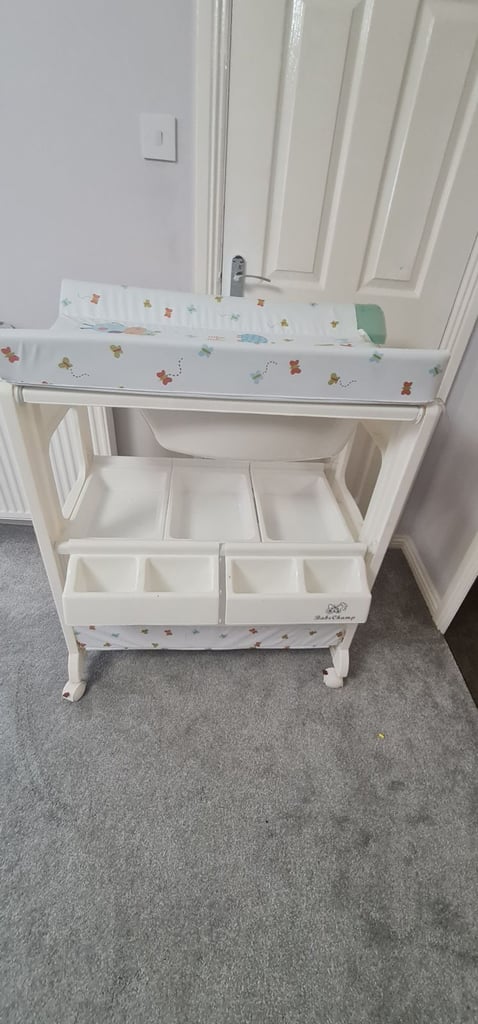 Baby changing and bathing station
