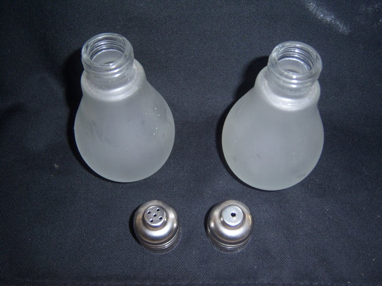 Pepper & Salt shakers
