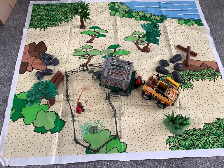 Playmobil Set 4175 Adventure Amphibian Vehicle & Deinonychus - plus extras!