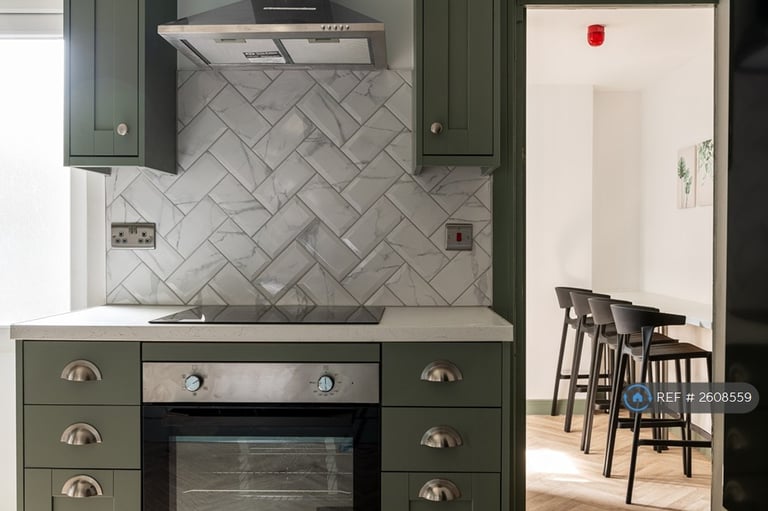 1 bedroom in College Avenue, Gillingham, ME7 (#2608559)