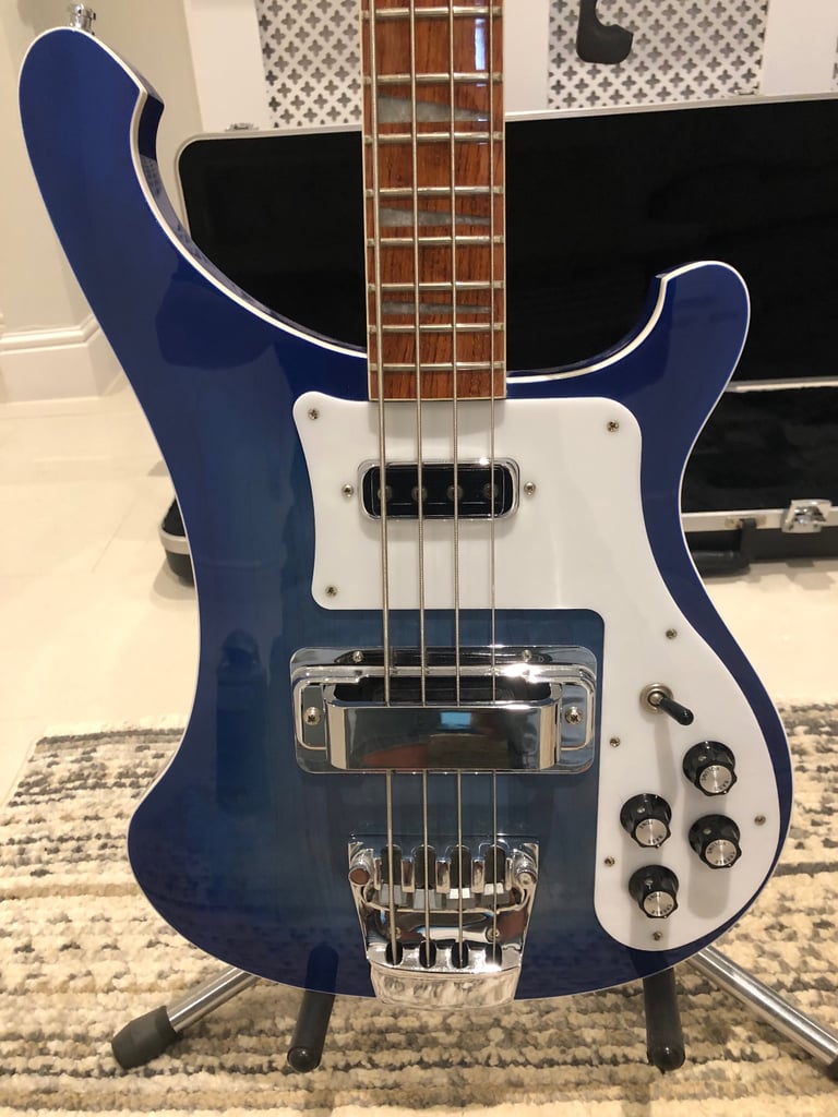 Rickenbacker 4003 limited blue burst colour 