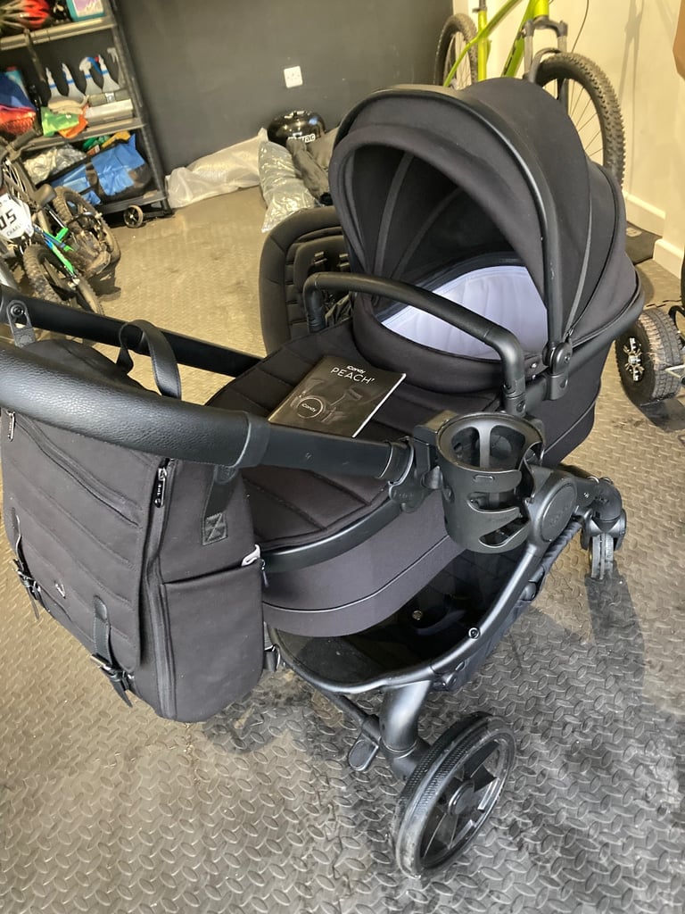 image for I Candy Peach 7 in black fulll system with Cybex car seat and isofix 