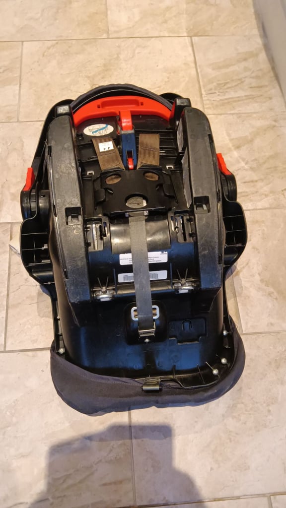 Graco infant car seat 