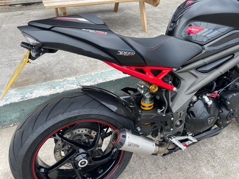 Triumph Speed Triple 1050 RS 2018 in Black